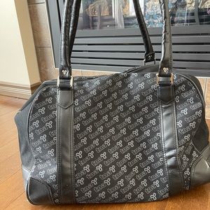 Black TNA weekender/ gym bag! Huge room 😆